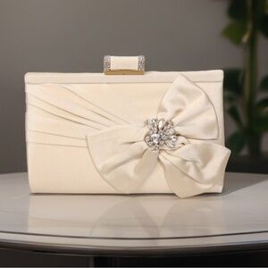 Badgley Mischka Rhinestone Bow Guile Clutch Ivory  Evening Bag